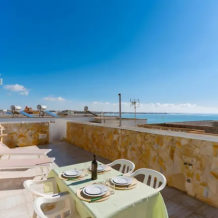A Due Passi Dal Mare Piano Terra Apartment Torre Lapillo